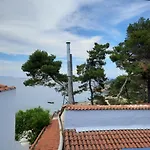 Paradeisos