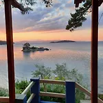 Paradeisos Ellinika (Evia)