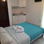فندق Paradeisos