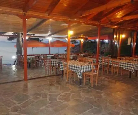 Paradeisos *
