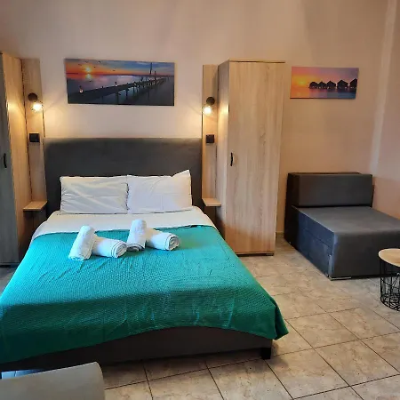 Hotel Paradeisos