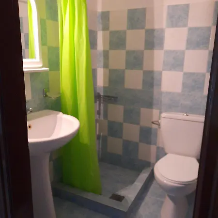 Paradeisos Ξενοδοχείο *