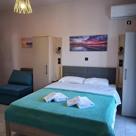 Paradeisos Hotel